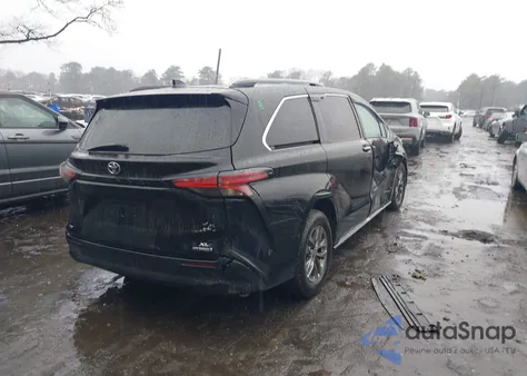 2021 Toyota Sienna Xle z USA, uszkodzony, nr VIN 5TDYSKFC5MS027188
